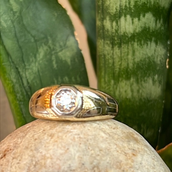 14 karat gold, and 1/3 carat diamond gypsy ring - Picture 10 of 14